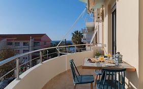 Dejaview Cozy Apartment By 8Essentially